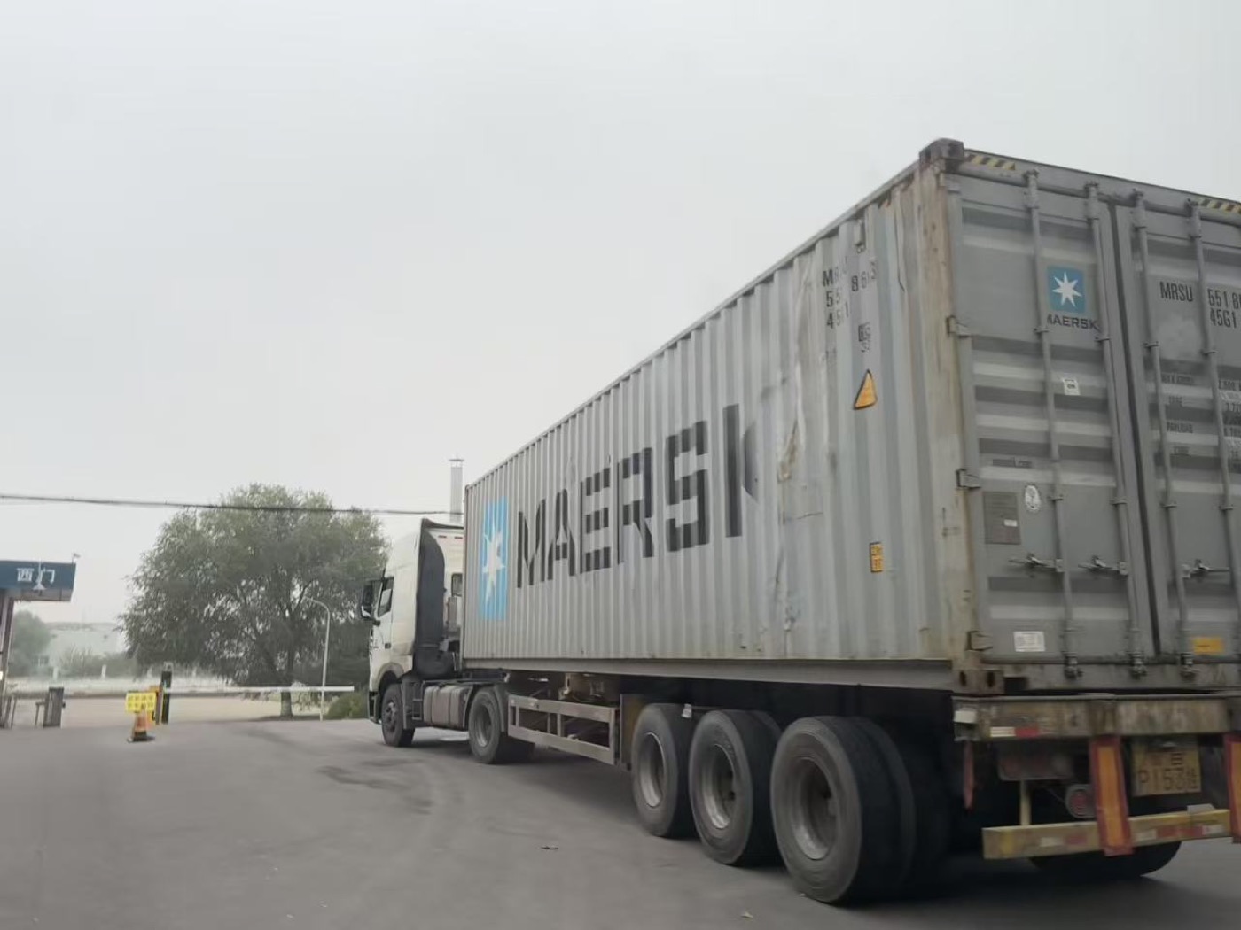 Containers Depart for the Ocean: Jingtuo Export Orders Ship via Maersk